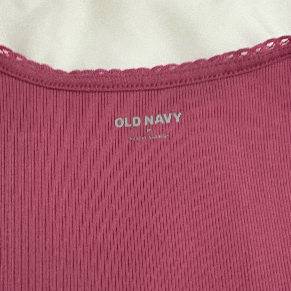 Old Navy Ribbed Tee - Picture 3 of 3